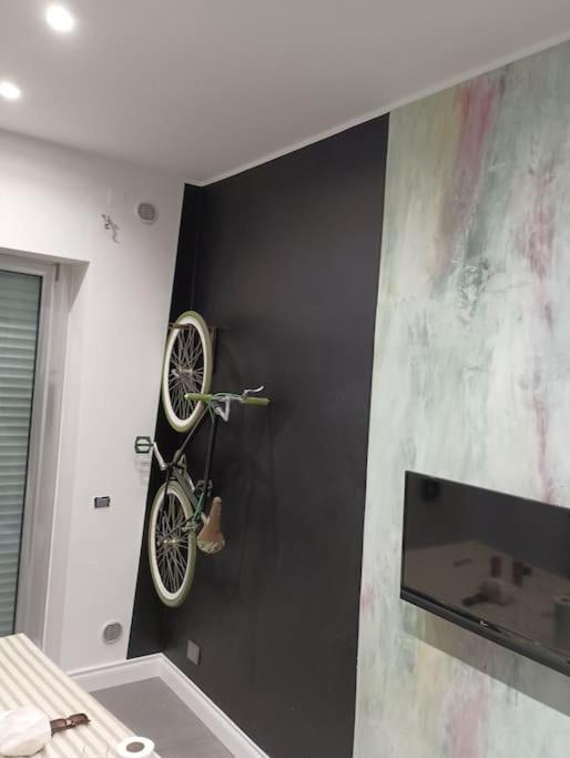 Ba Luigi Apartment Bari Bagian luar foto