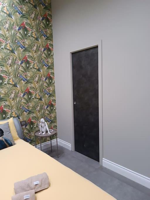 Ba Luigi Apartment Bari Bagian luar foto